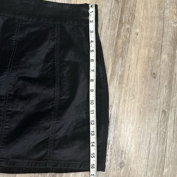 Free People Black Velvet Side Button Mini Skirt Size 29 Back Pull Zip - Picture 10 of 12